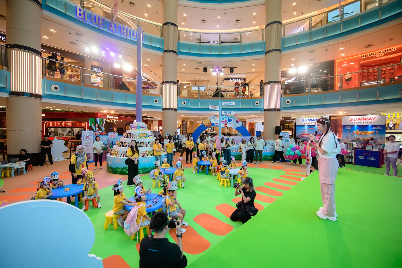 Gogo & Bebe Wonderland event photo 1