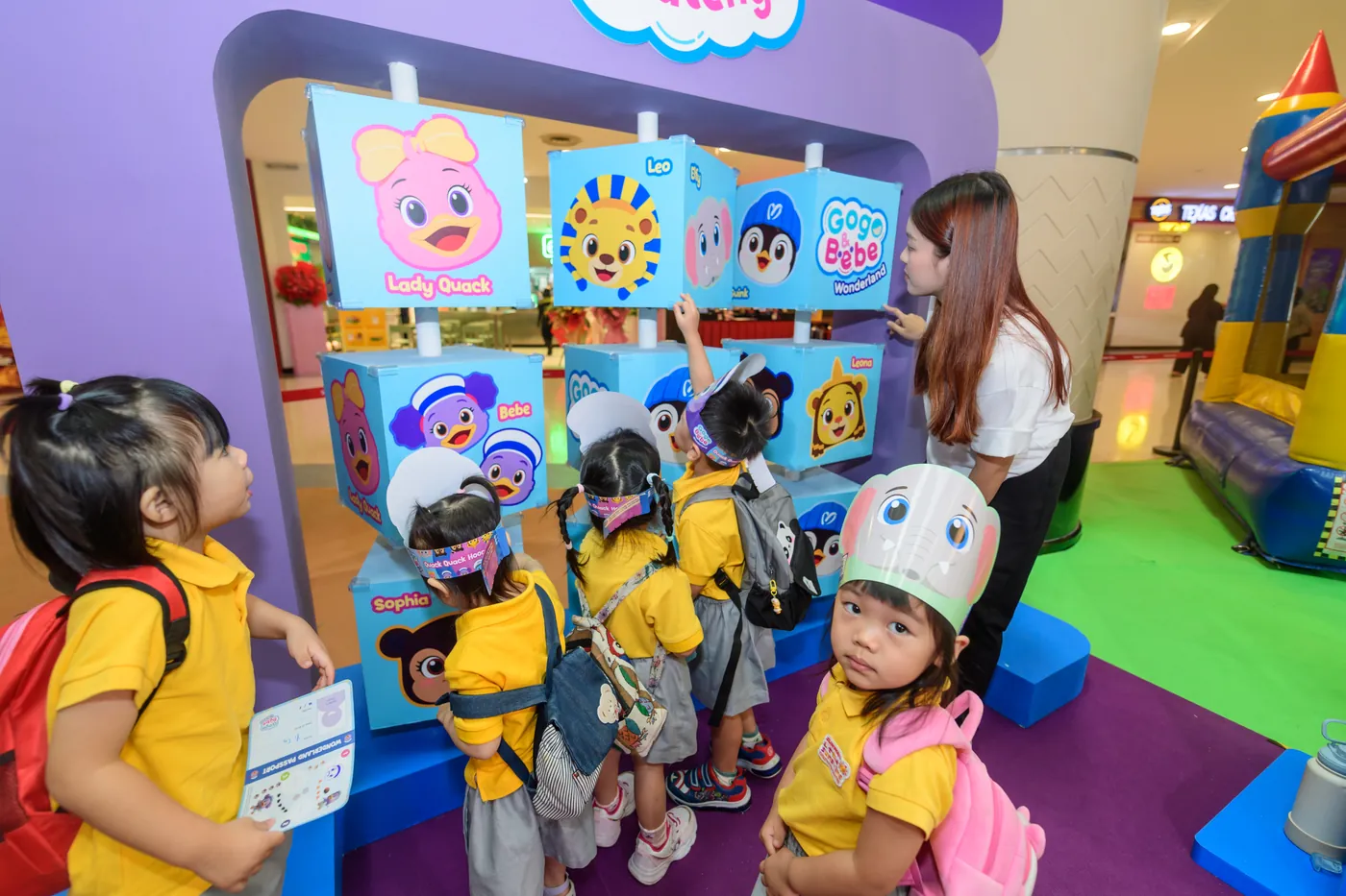 Gogo & Bebe Wonderland event photo 4